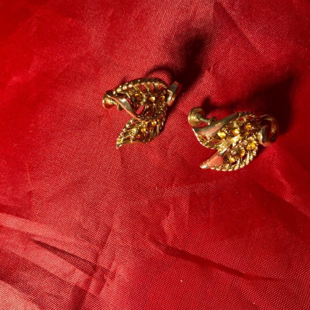 Screw Clip-On Earrings - Leaves with Orange Stones - Picture 2 of 7